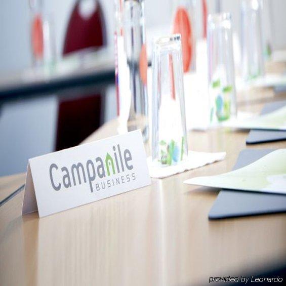 Campanile Hotel Mayenne Buitenkant foto
