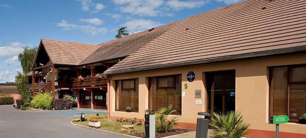 Campanile Hotel Mayenne Buitenkant foto